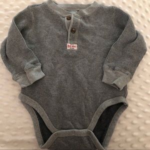 6/$15 🔹 6-12M Old Navy baby onesie